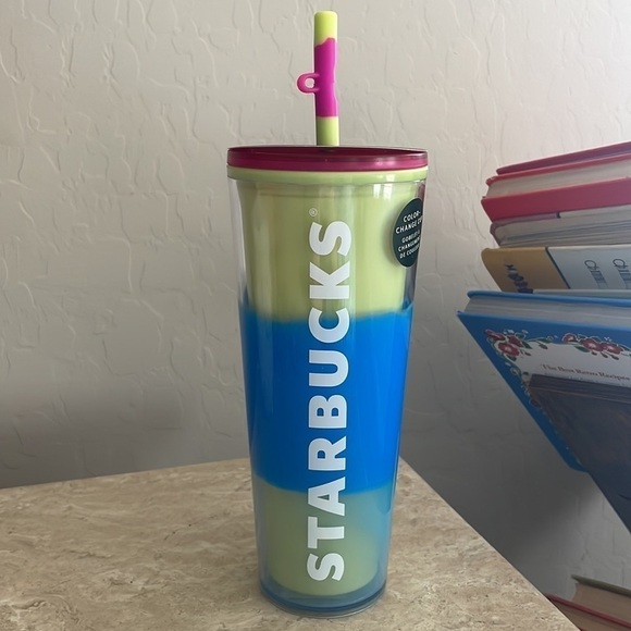 Starbucks 24 OZ. Color-Changing Cold Beverage Cup with Silicone Straw Topper. - Picture 4 of 16